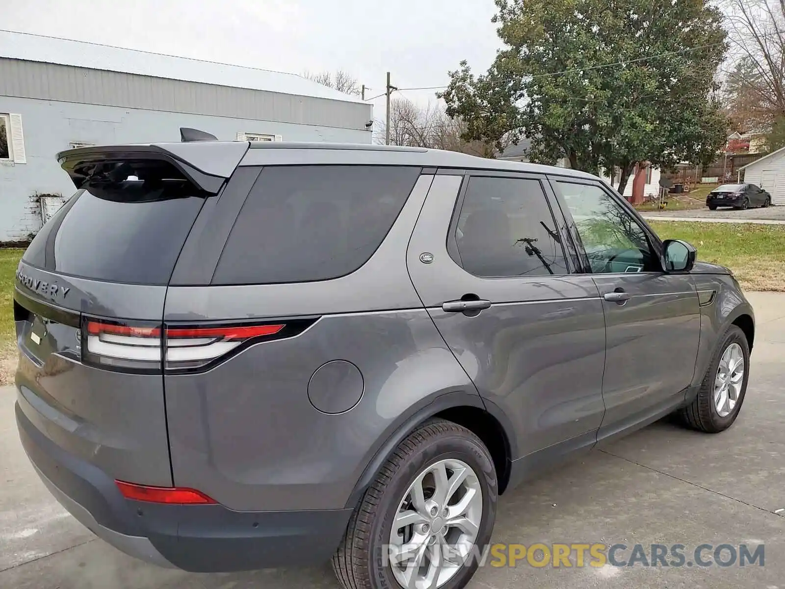 4 Photograph of a damaged car SALRG2RVXKA094620 LAND ROVER DISCOVERY 2019