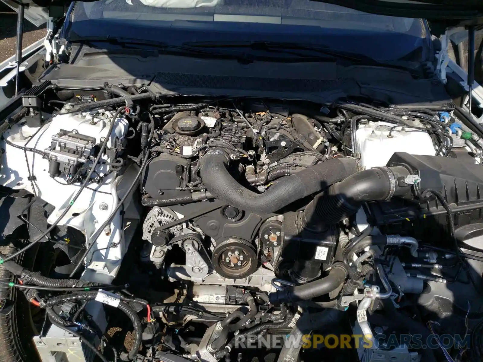 7 Photograph of a damaged car SALRR2RK1K2408049 LAND ROVER DISCOVERY 2019