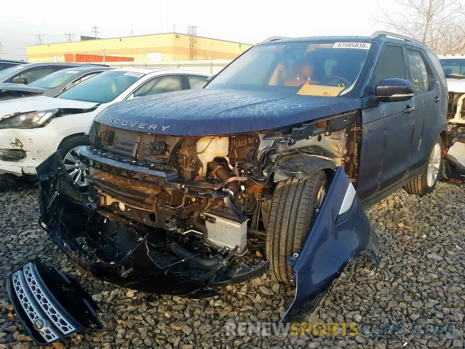 2 Фотография поврежденного автомобиля SALRR2RK2KA083823 LAND ROVER DISCOVERY 2019