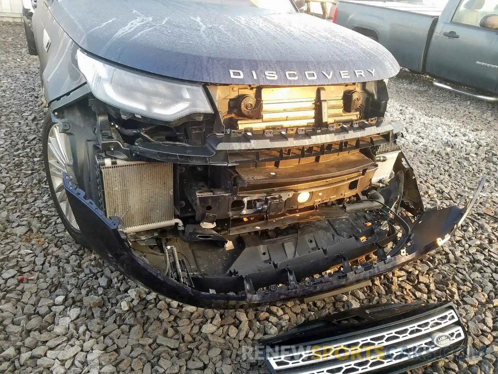 9 Photograph of a damaged car SALRR2RK2KA083823 LAND ROVER DISCOVERY 2019