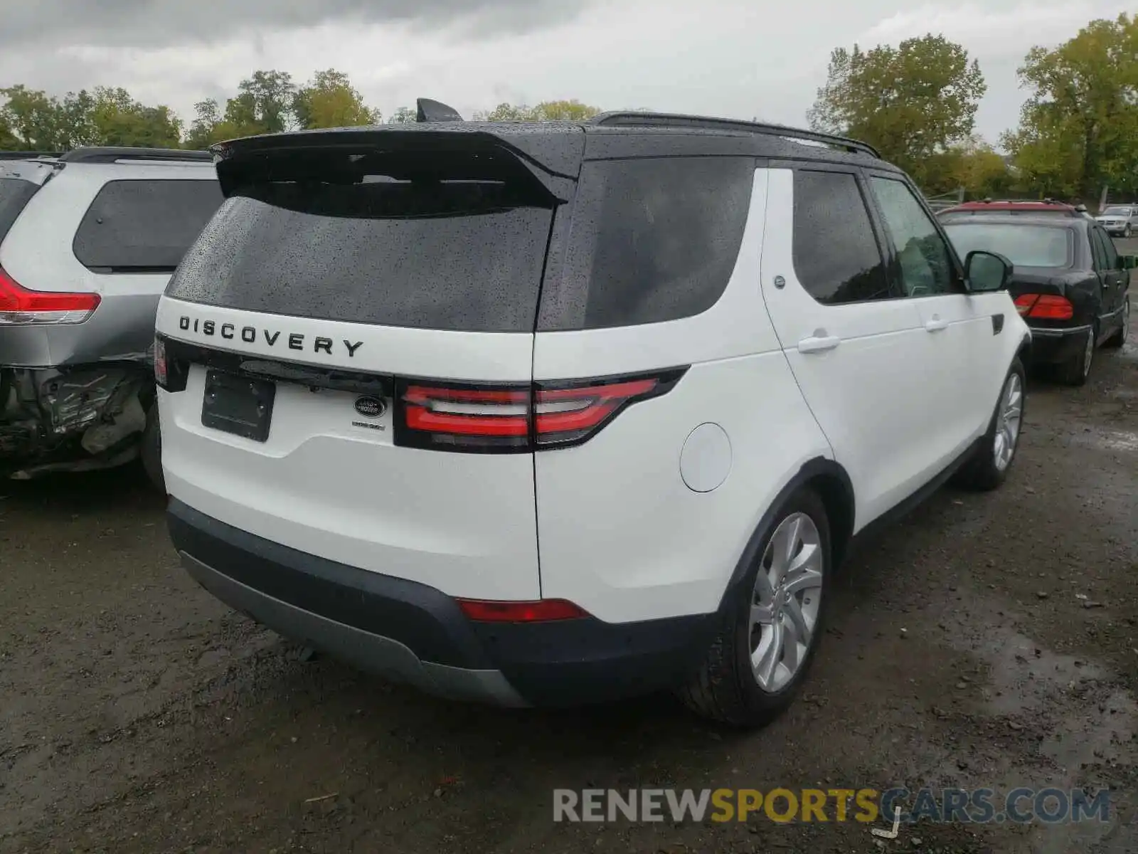 4 Photograph of a damaged car SALRR2RV0K2409204 LAND ROVER DISCOVERY 2019