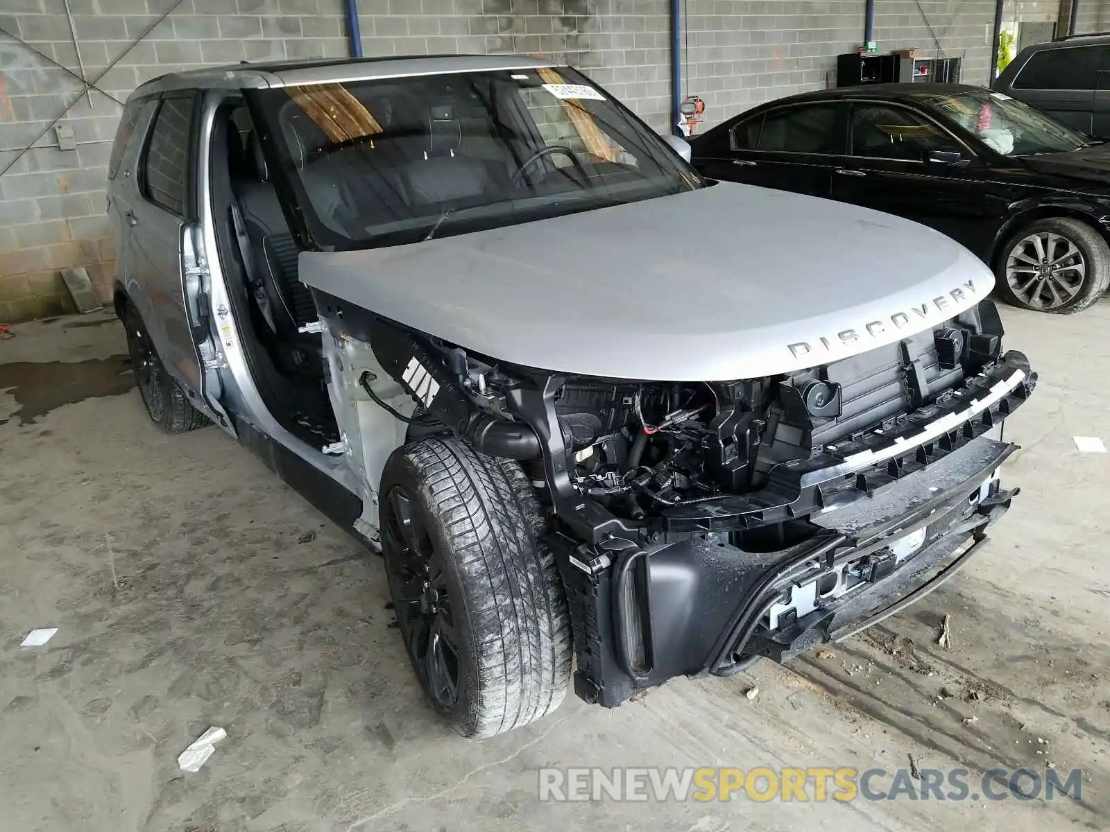 1 Photograph of a damaged car SALRR2RV1KA081197 LAND ROVER DISCOVERY 2019