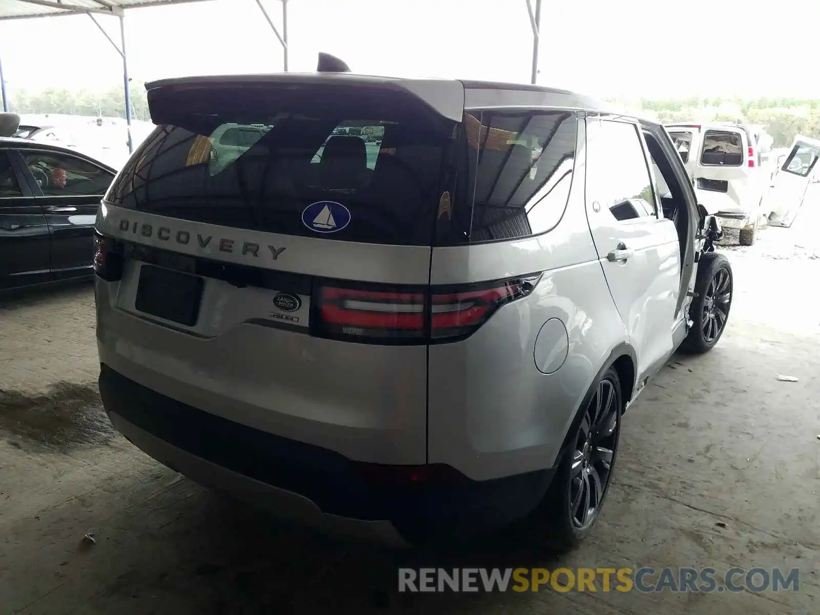 4 Photograph of a damaged car SALRR2RV1KA081197 LAND ROVER DISCOVERY 2019