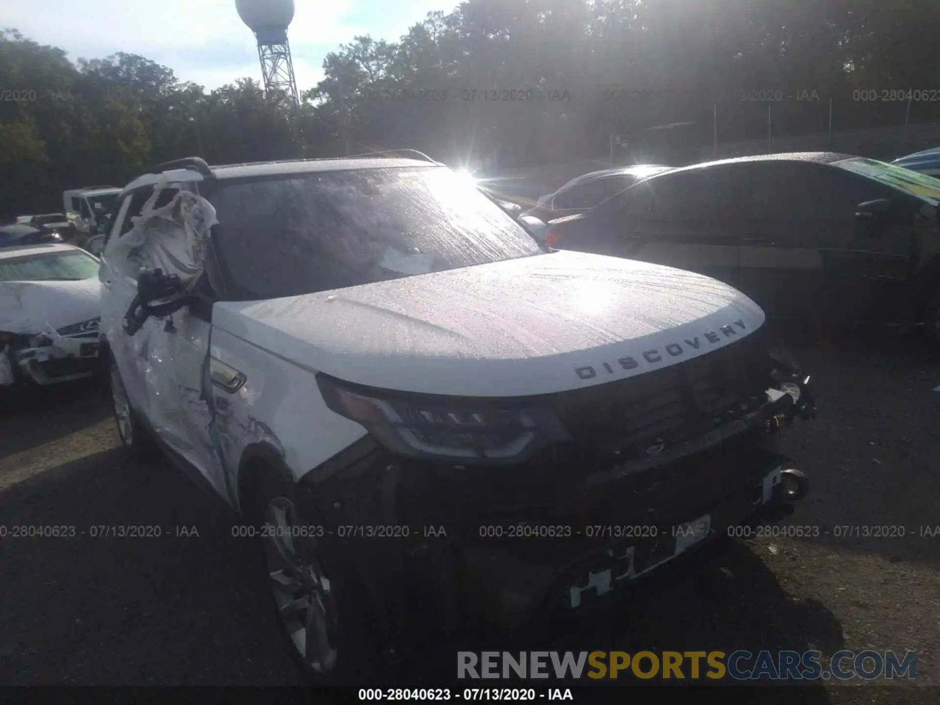 1 Photograph of a damaged car SALRR2RV1KA083676 LAND ROVER DISCOVERY 2019