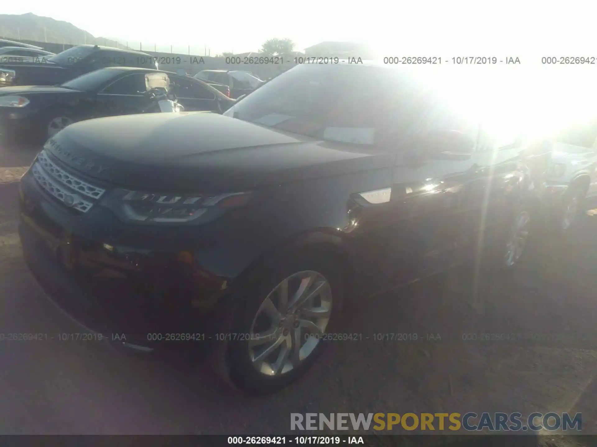 2 Photograph of a damaged car SALRR2RV2KA082911 LAND ROVER DISCOVERY 2019