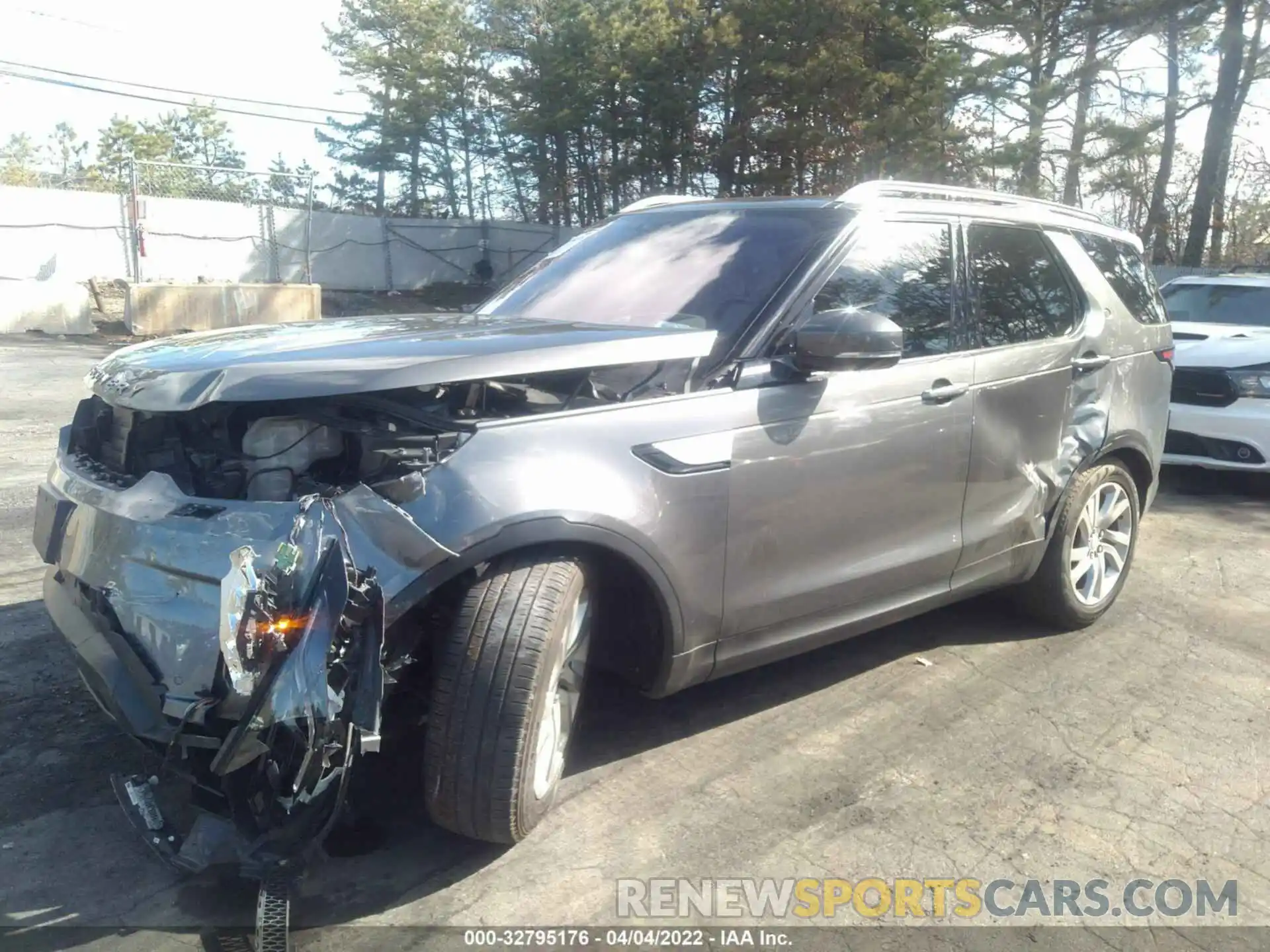 2 Photograph of a damaged car SALRR2RV3K2400741 LAND ROVER DISCOVERY 2019