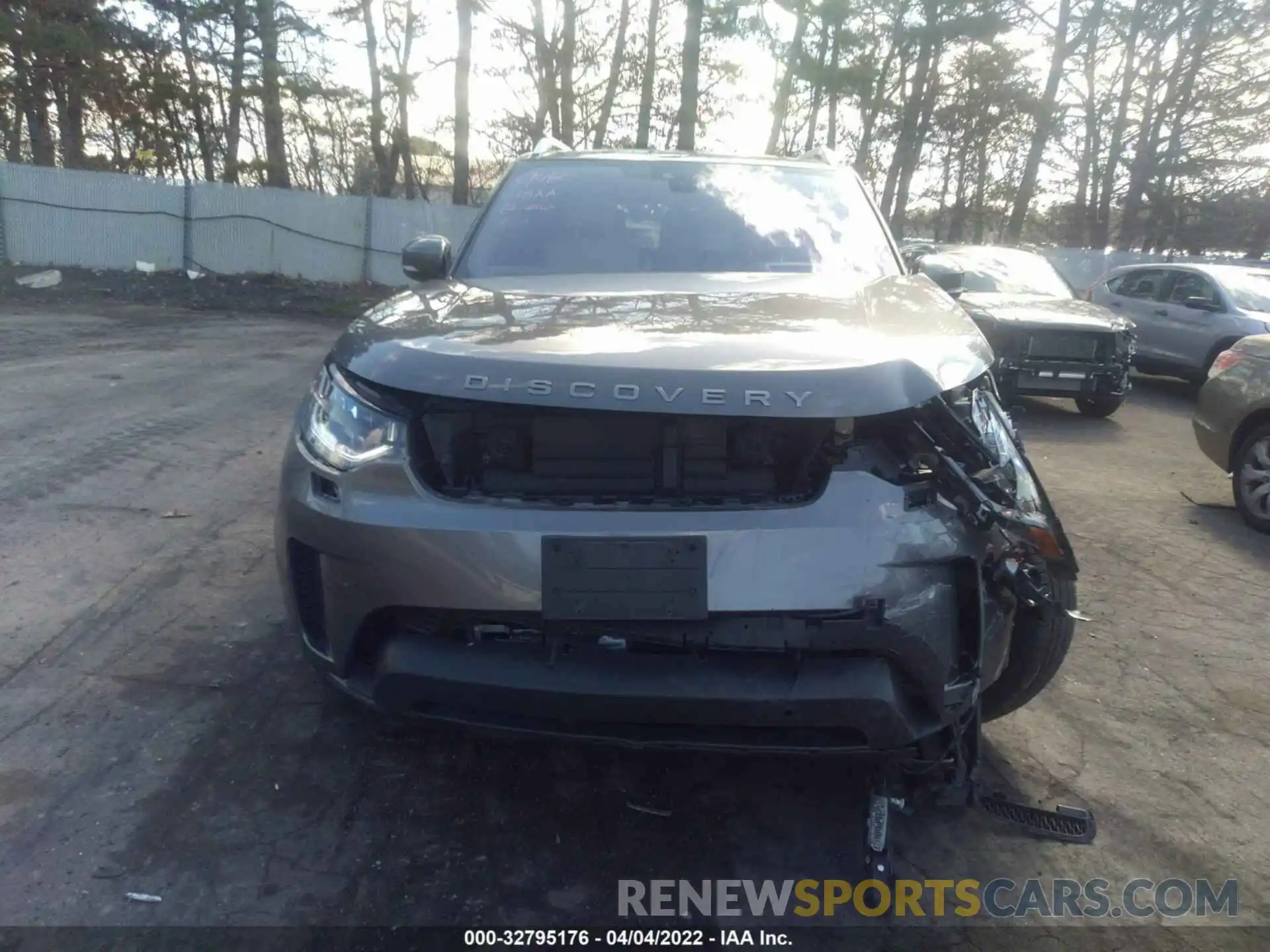 6 Photograph of a damaged car SALRR2RV3K2400741 LAND ROVER DISCOVERY 2019