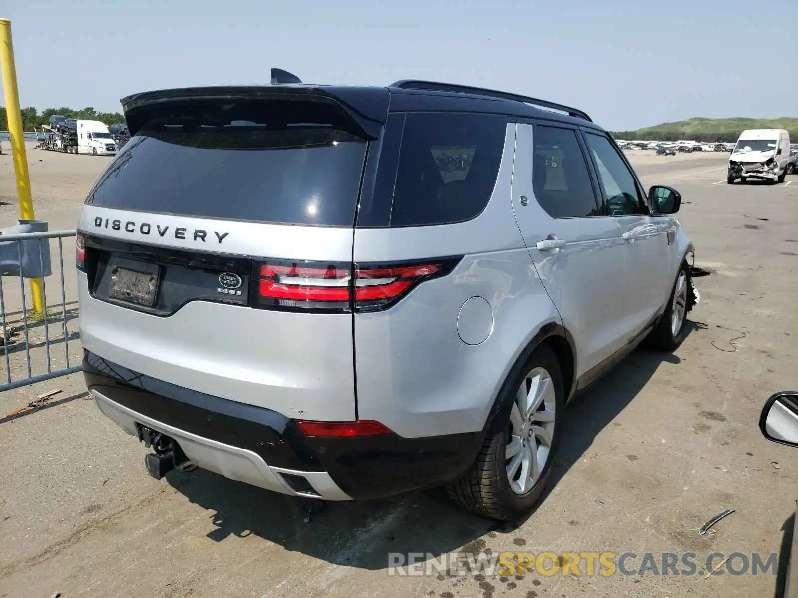 4 Фотография поврежденного автомобиля SALRR2RV3KA086708 LAND ROVER DISCOVERY 2019