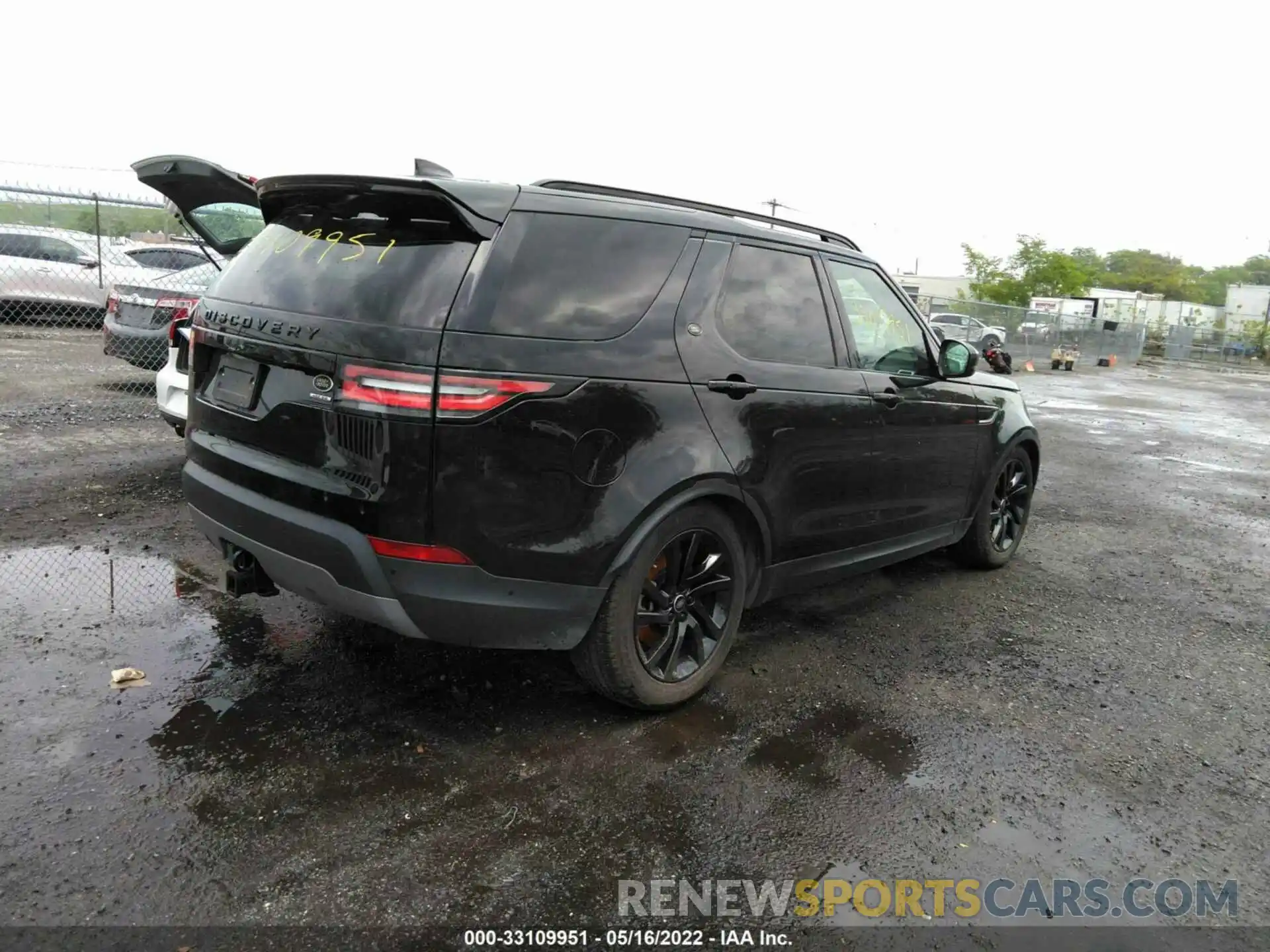 4 Photograph of a damaged car SALRR2RV4K2401087 LAND ROVER DISCOVERY 2019