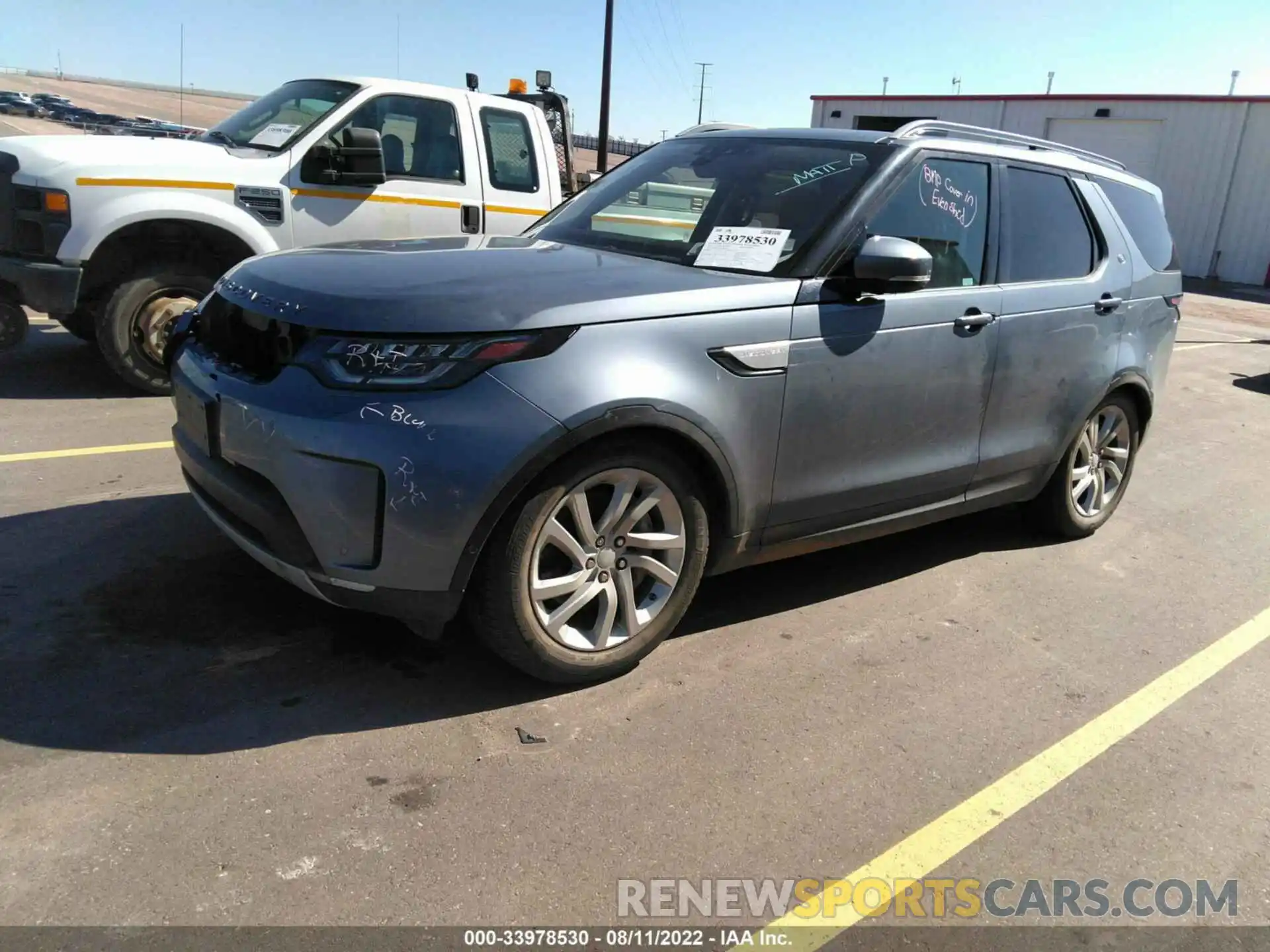 2 Фотография поврежденного автомобиля SALRR2RV4KA087897 LAND ROVER DISCOVERY 2019