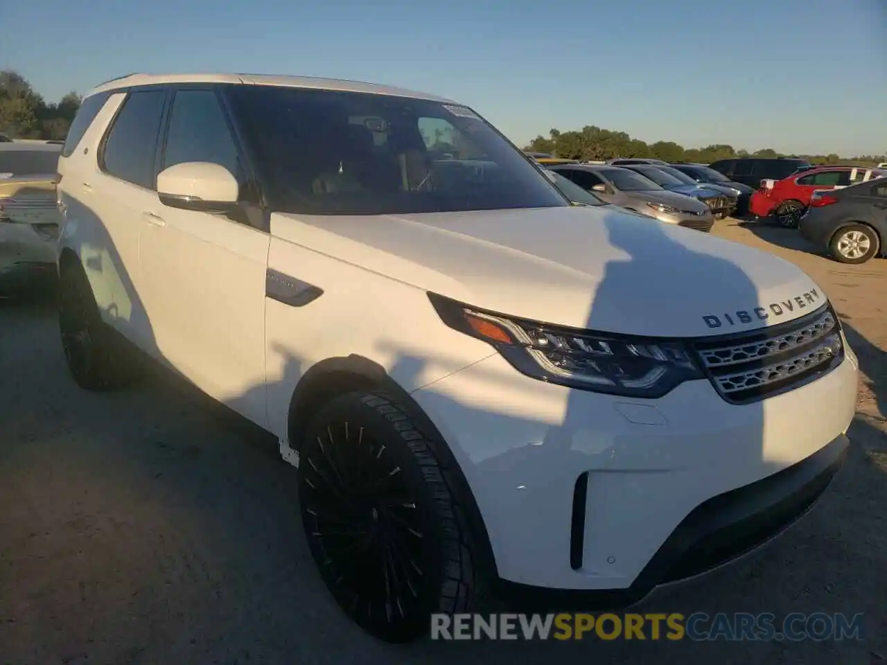 1 Photograph of a damaged car SALRR2RV5K2411207 LAND ROVER DISCOVERY 2019