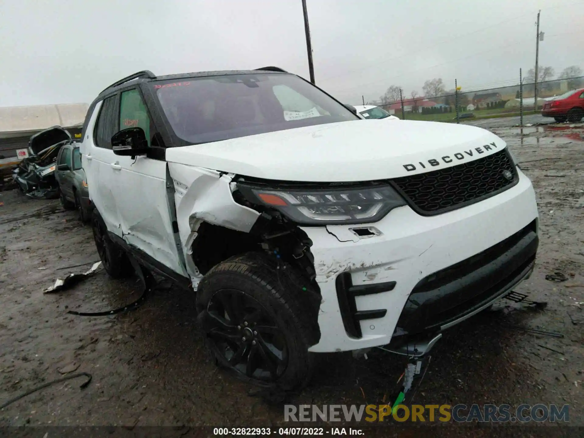 1 Фотография поврежденного автомобиля SALRR2RV7K2411144 LAND ROVER DISCOVERY 2019