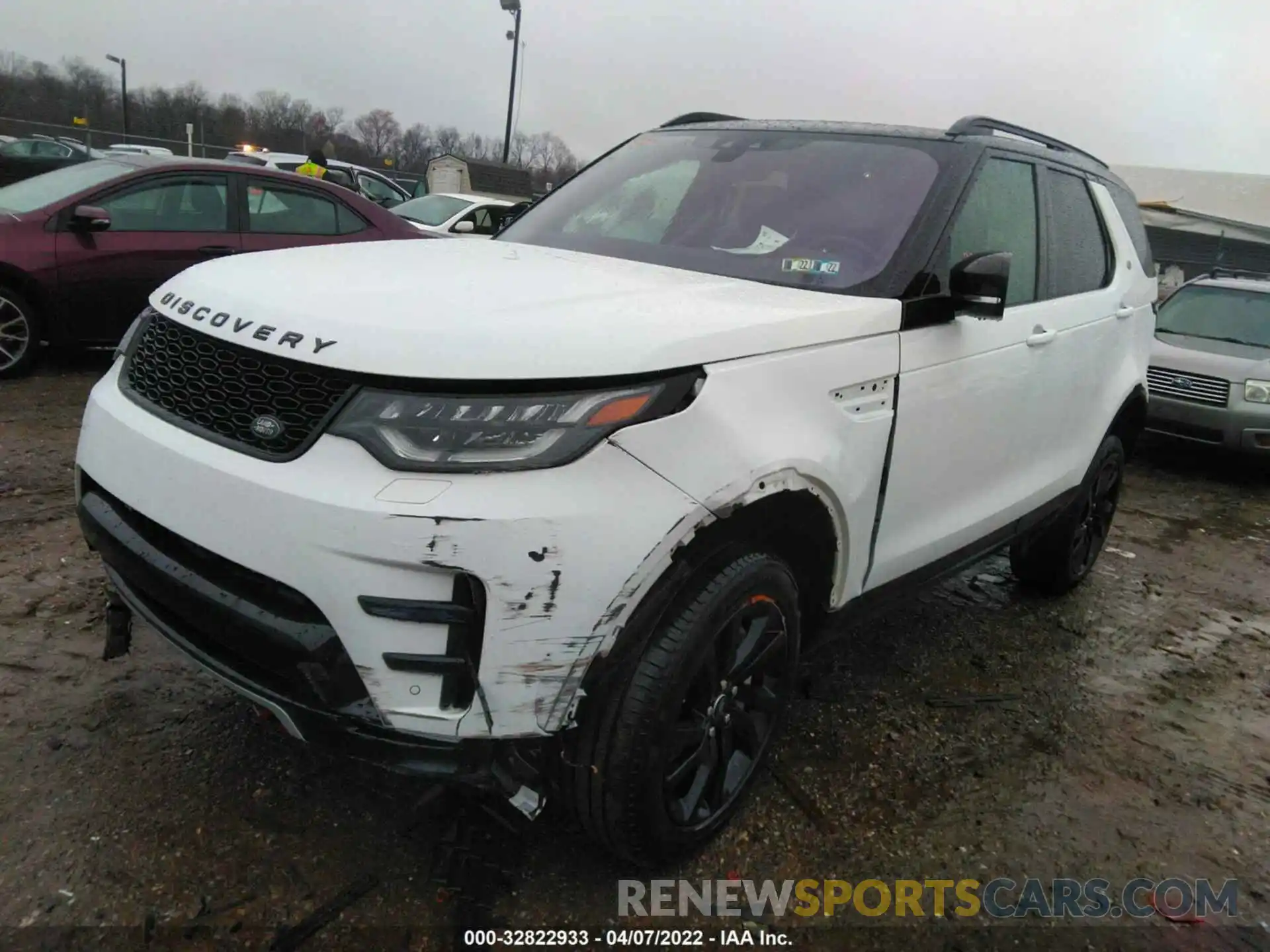 2 Фотография поврежденного автомобиля SALRR2RV7K2411144 LAND ROVER DISCOVERY 2019