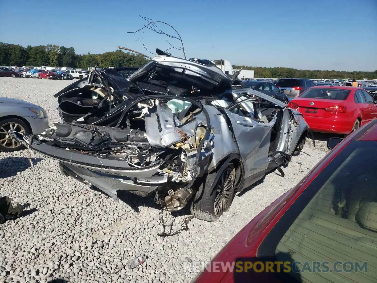 4 Photograph of a damaged car SALRR2RV8K2401688 LAND ROVER DISCOVERY 2019