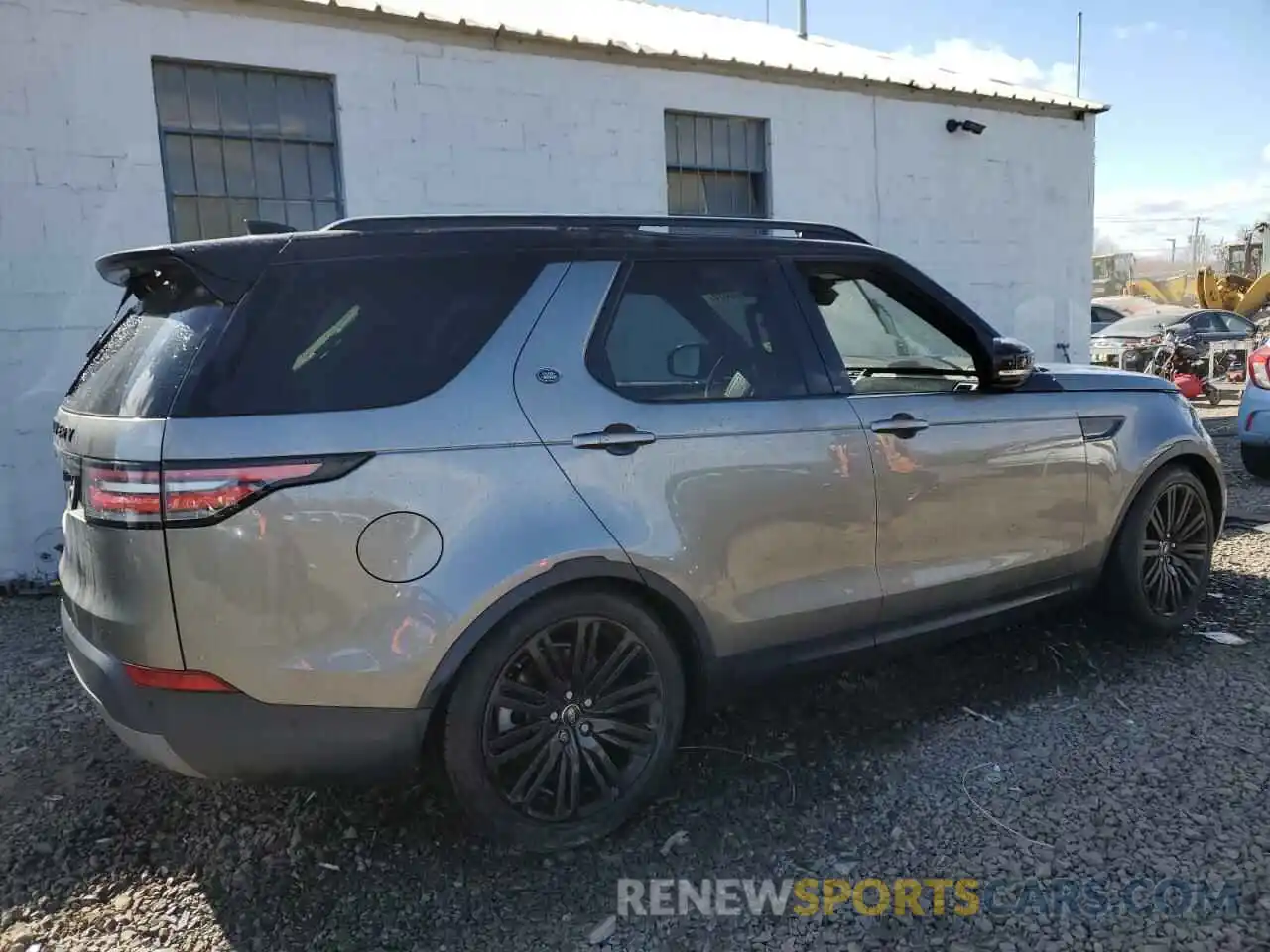 3 Photograph of a damaged car SALRR2RVXK2401689 LAND ROVER DISCOVERY 2019