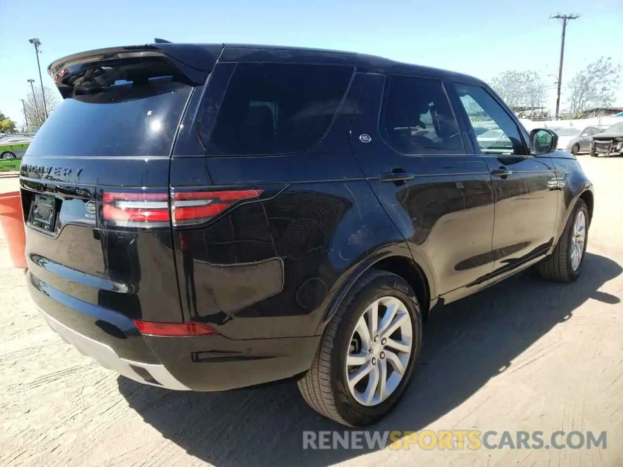 4 Photograph of a damaged car SALRR2RVXK2410862 LAND ROVER DISCOVERY 2019