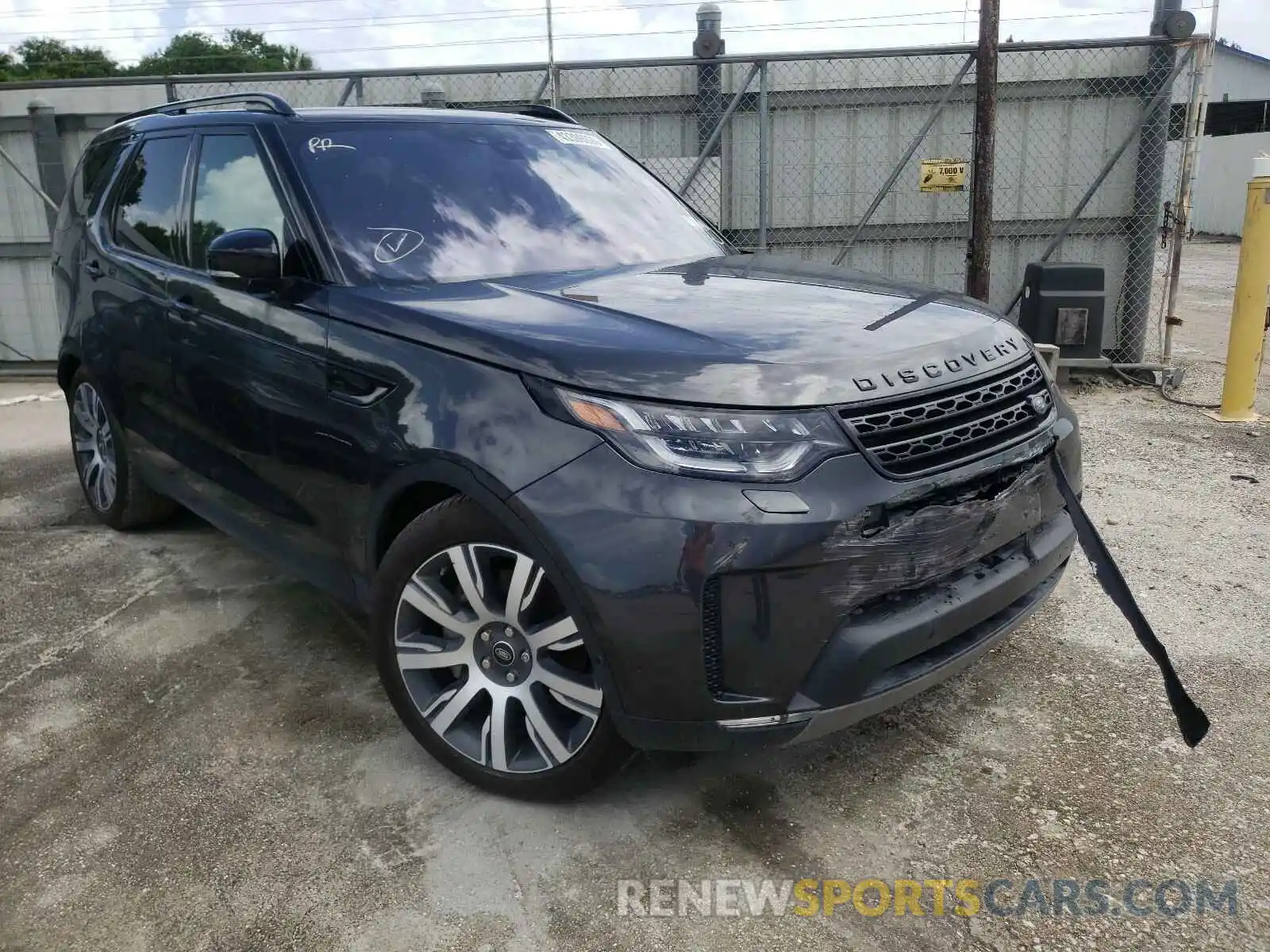 1 Photograph of a damaged car SALRT2RV0K2401296 LAND ROVER DISCOVERY 2019