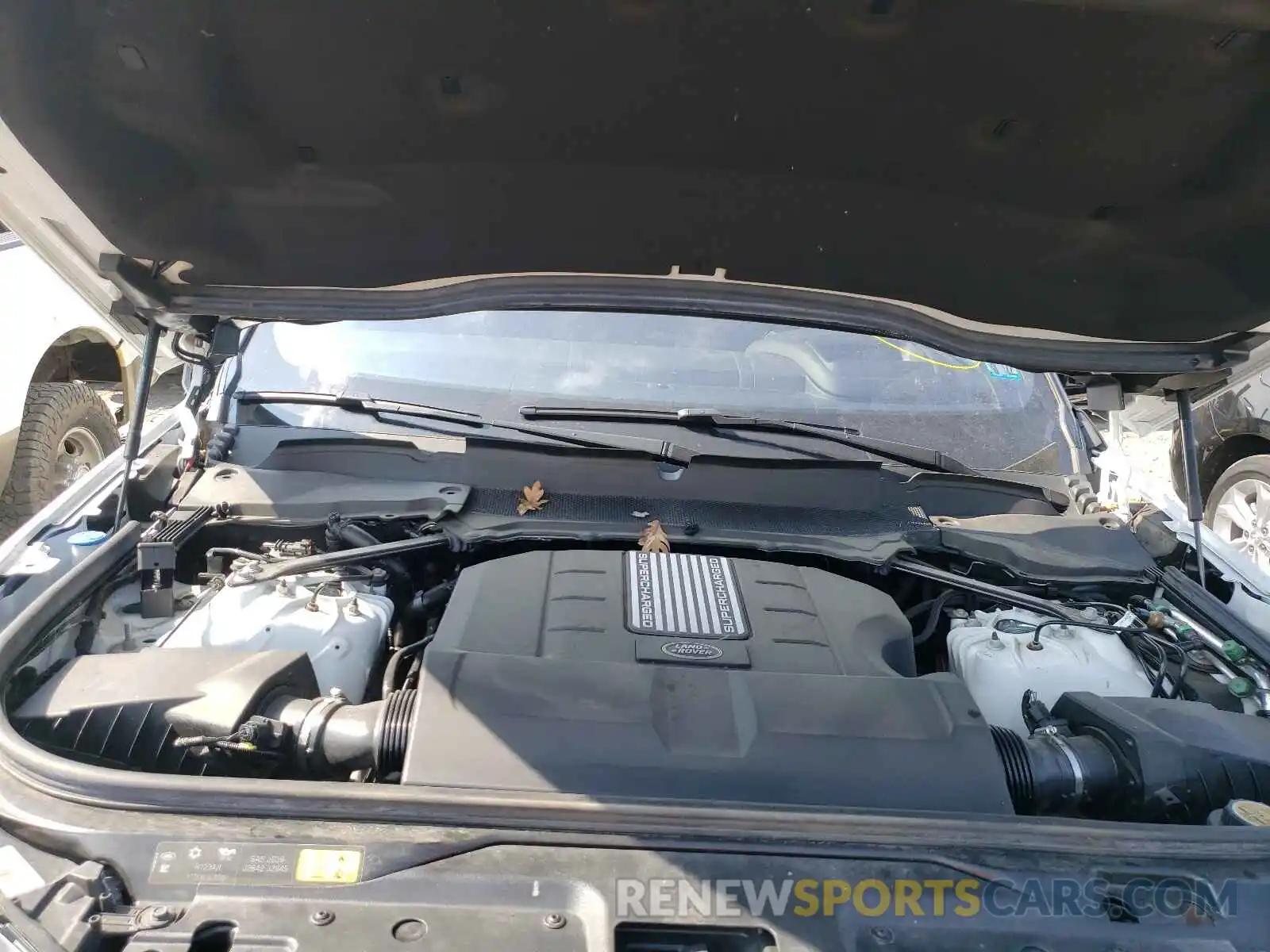 7 Photograph of a damaged car SALRT2RV1KA093657 LAND ROVER DISCOVERY 2019