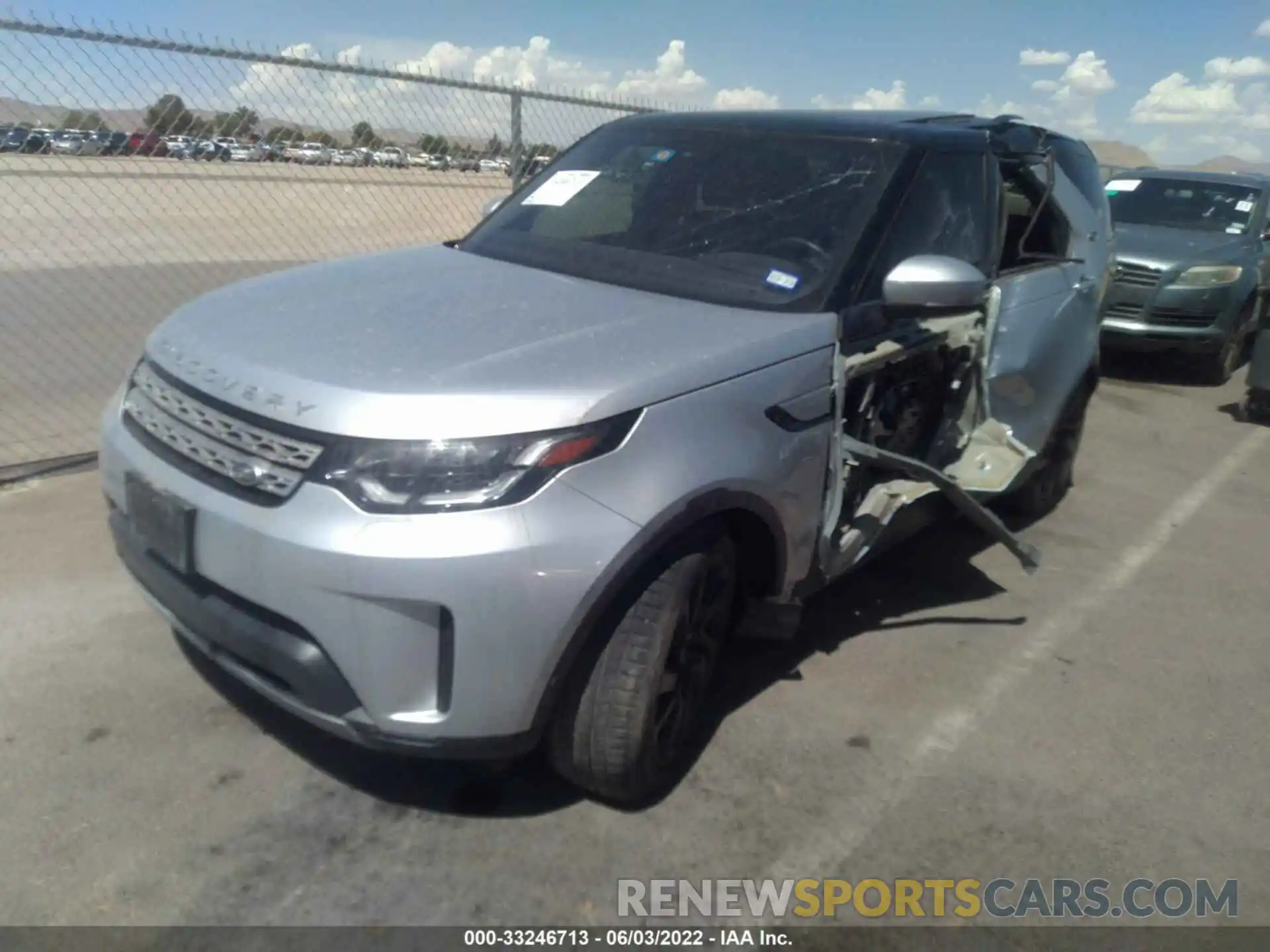 2 Фотография поврежденного автомобиля SALRT2RV2KA081176 LAND ROVER DISCOVERY 2019