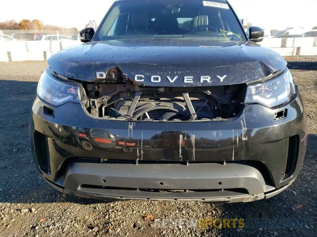 9 Photograph of a damaged car SALRT2RV3K2400322 LAND ROVER DISCOVERY 2019