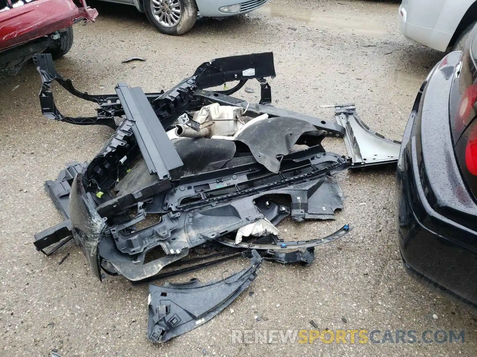 9 Photograph of a damaged car SALRT2RV3K2413345 LAND ROVER DISCOVERY 2019