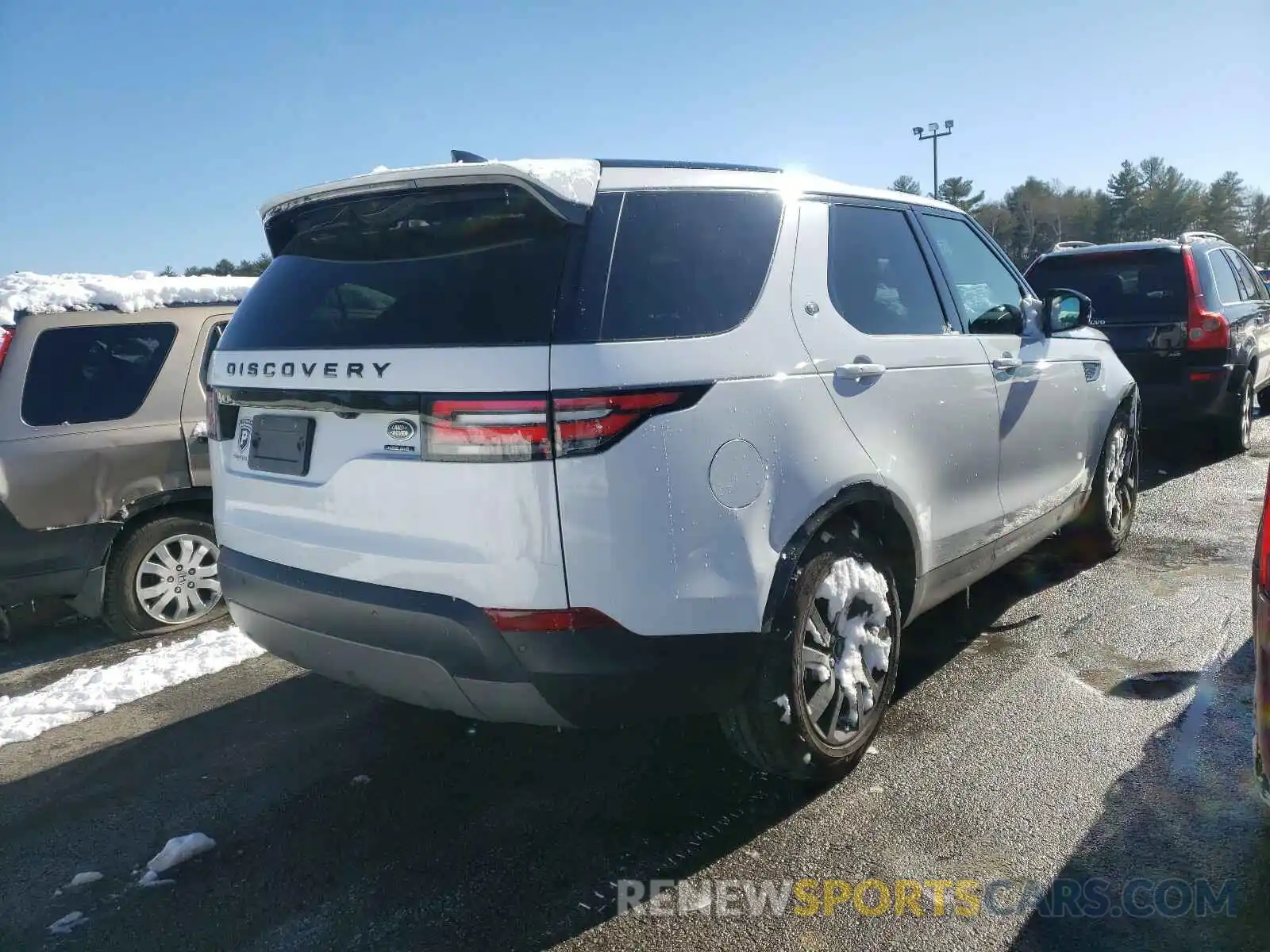 4 Photograph of a damaged car SALRT2RV3KA080800 LAND ROVER DISCOVERY 2019