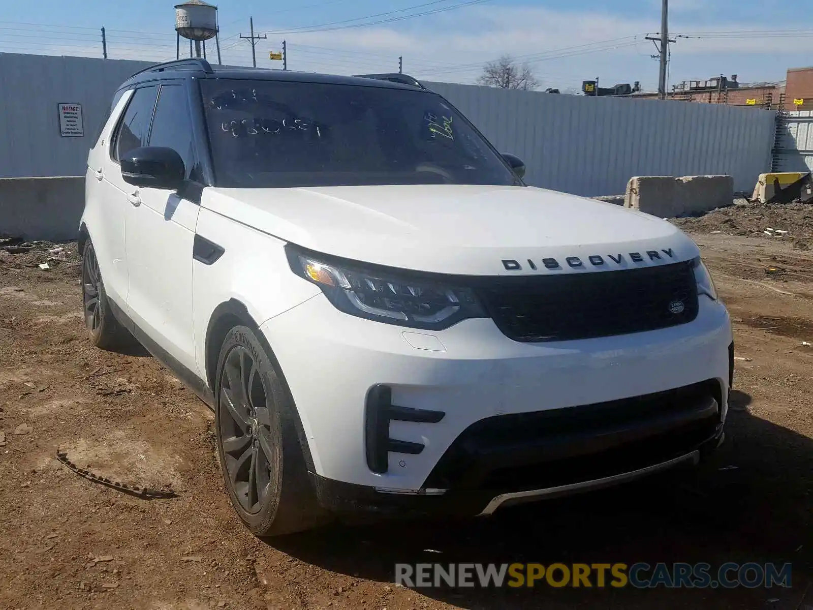 1 Photograph of a damaged car SALRT2RV3KA095930 LAND ROVER DISCOVERY 2019