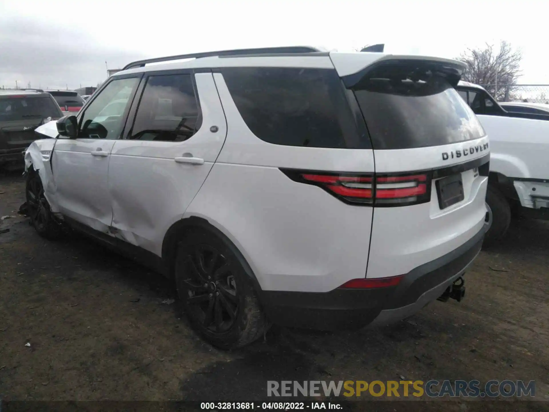 3 Photograph of a damaged car SALRT2RV7K2402283 LAND ROVER DISCOVERY 2019