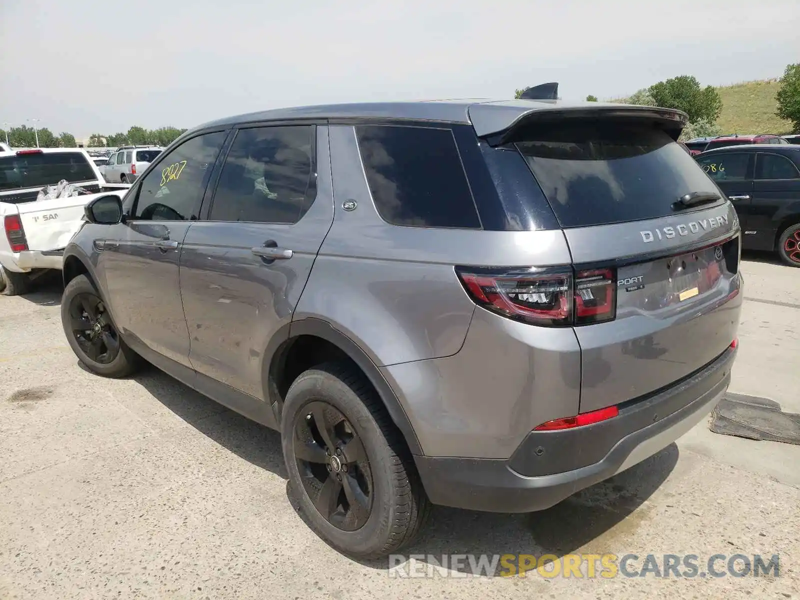 3 Photograph of a damaged car SALCJ2FX1LH861566 LAND ROVER DISCOVERY 2020