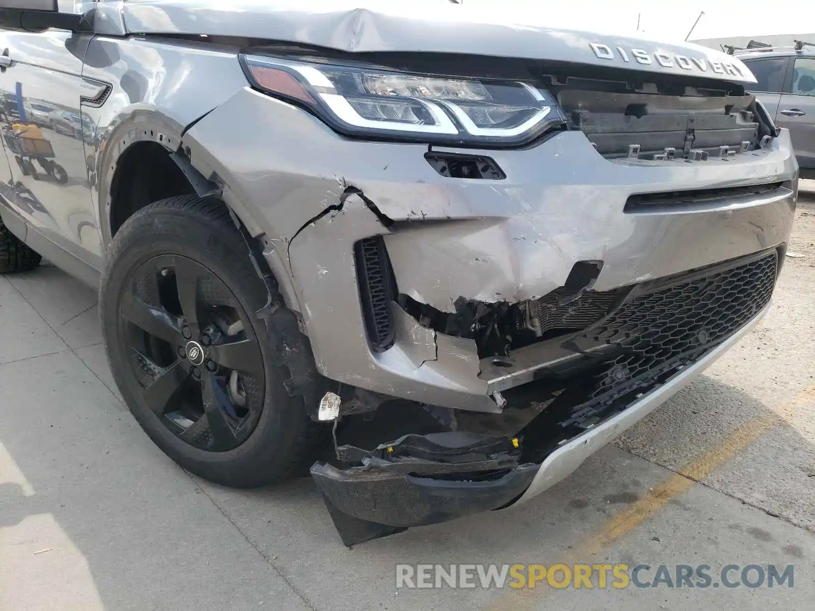 9 Photograph of a damaged car SALCJ2FX1LH861566 LAND ROVER DISCOVERY 2020