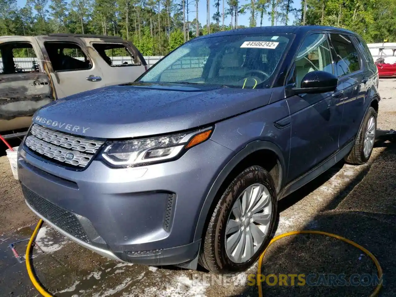 2 Photograph of a damaged car SALCJ2FX1LH880179 LAND ROVER DISCOVERY 2020