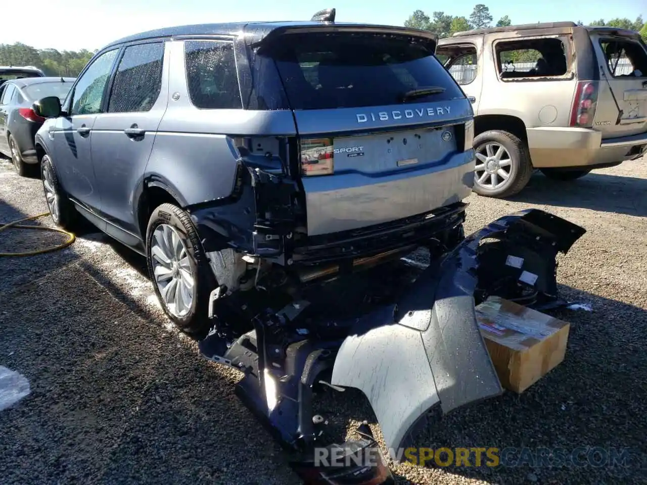 3 Photograph of a damaged car SALCJ2FX1LH880179 LAND ROVER DISCOVERY 2020