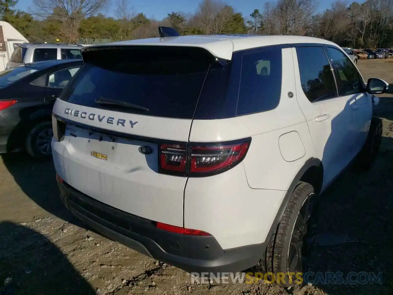 4 Photograph of a damaged car SALCJ2FX2LH834957 LAND ROVER DISCOVERY 2020