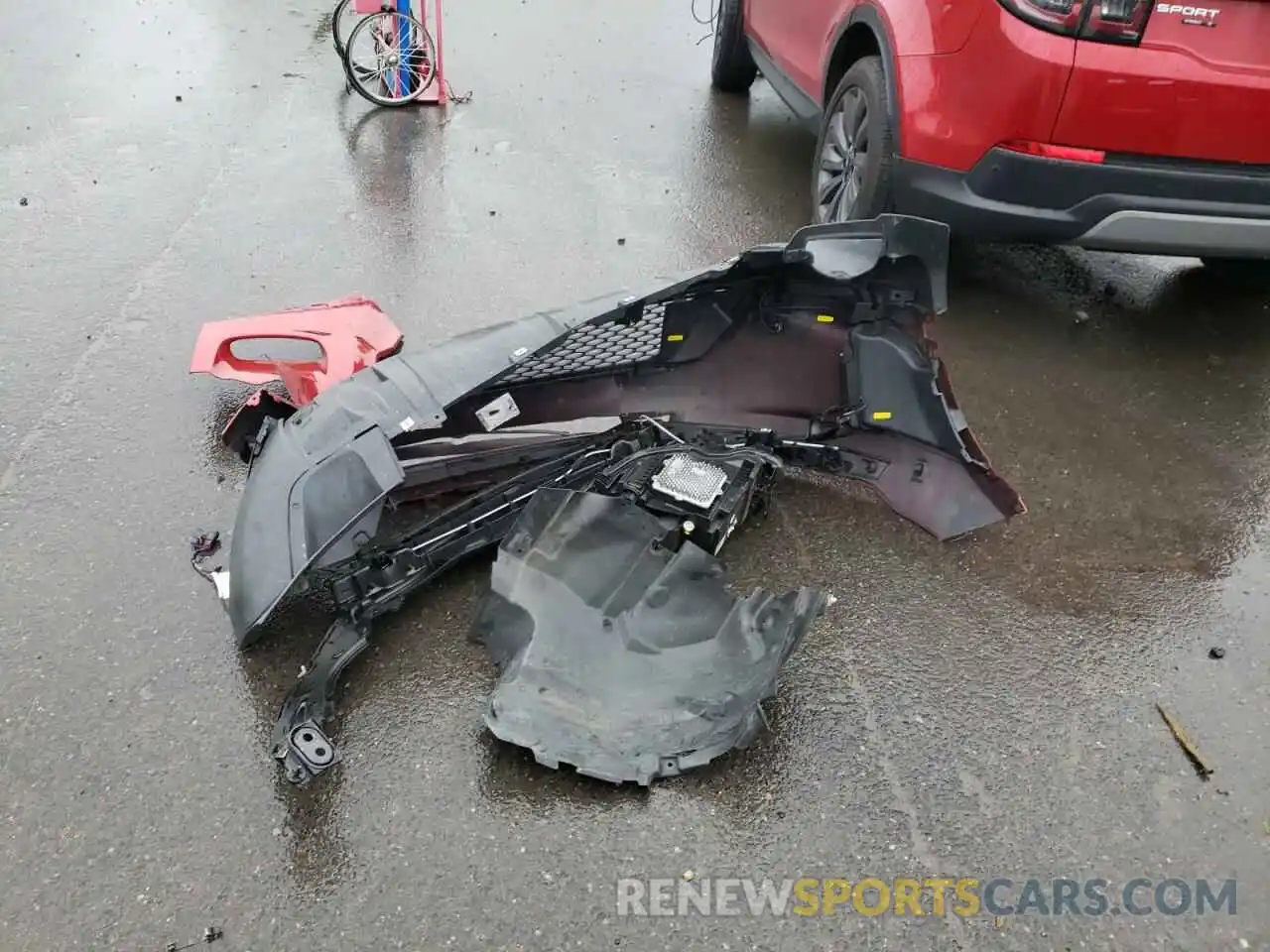 9 Photograph of a damaged car SALCJ2FX2LH839849 LAND ROVER DISCOVERY 2020