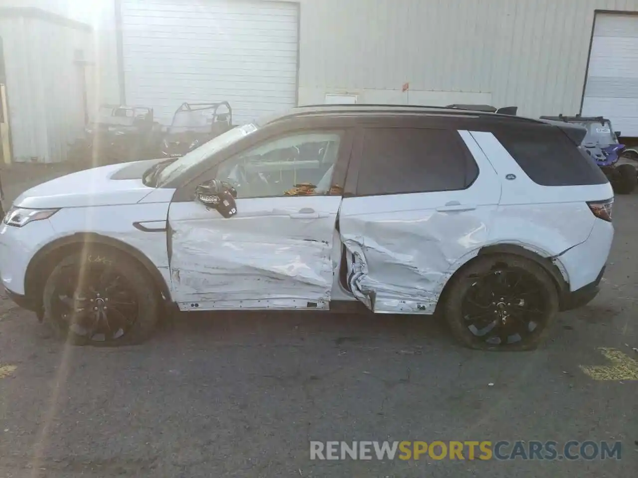 9 Photograph of a damaged car SALCJ2FX2LH866341 LAND ROVER DISCOVERY 2020