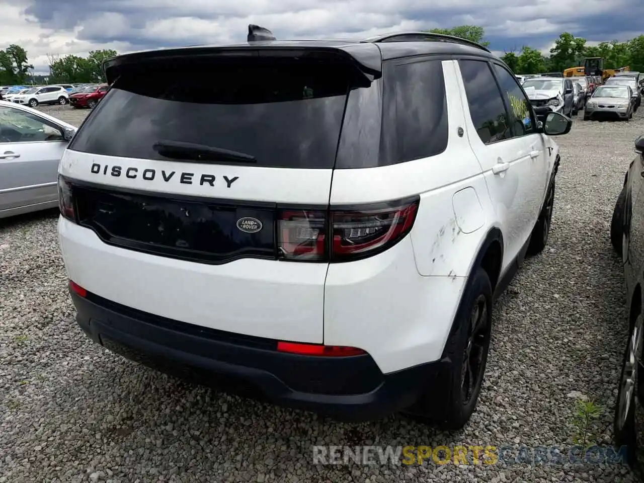 4 Photograph of a damaged car SALCJ2FX2LH878537 LAND ROVER DISCOVERY 2020