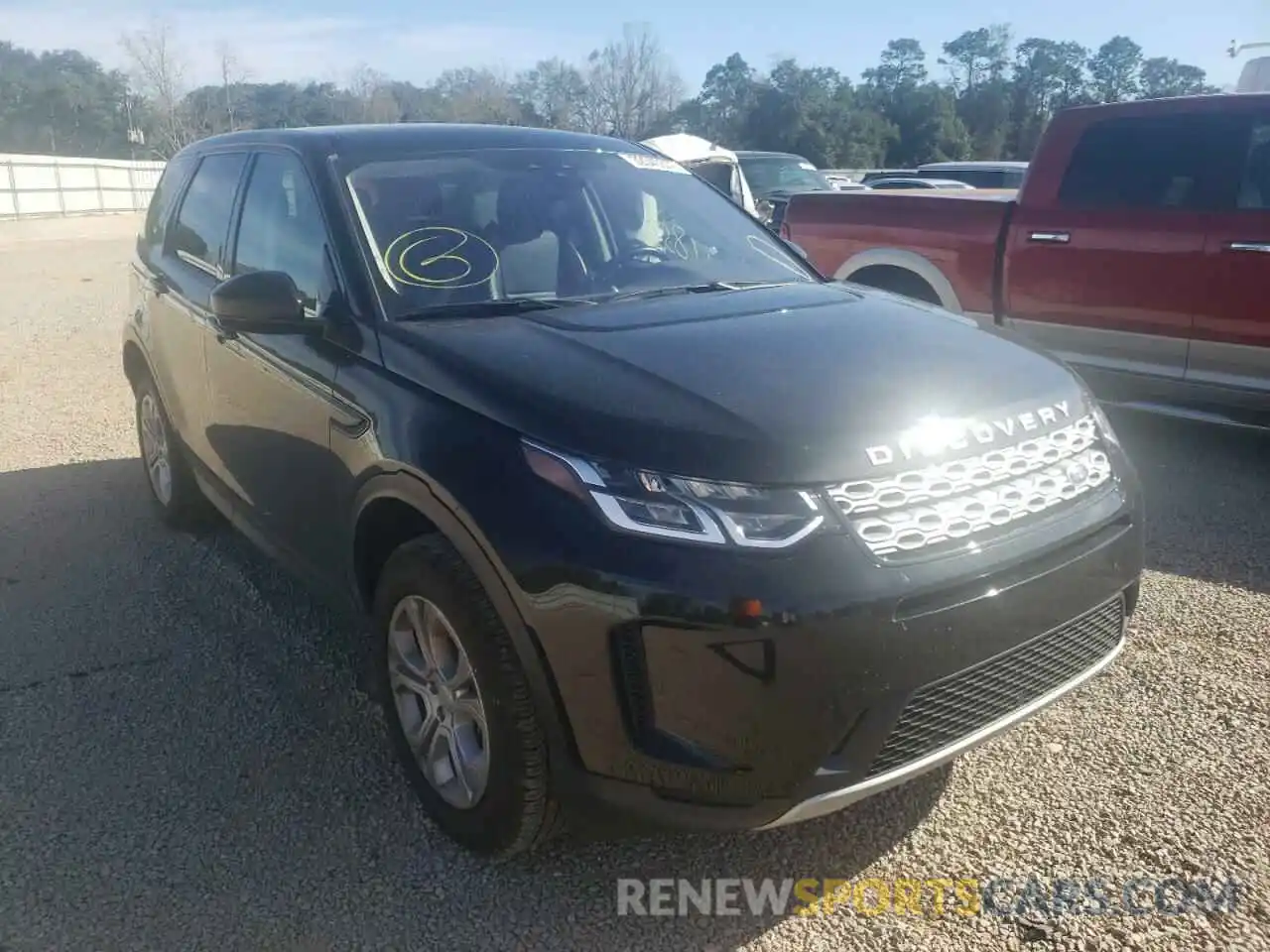 1 Photograph of a damaged car SALCJ2FX3LH860774 LAND ROVER DISCOVERY 2020