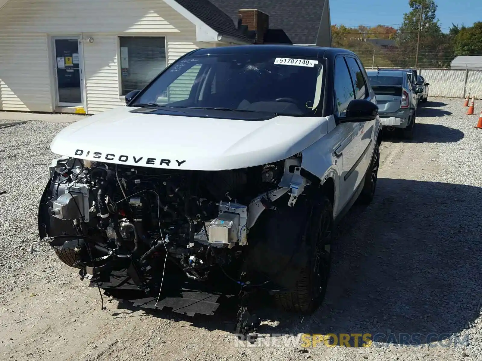 2 Photograph of a damaged car SALCJ2FX4LH846172 LAND ROVER DISCOVERY 2020