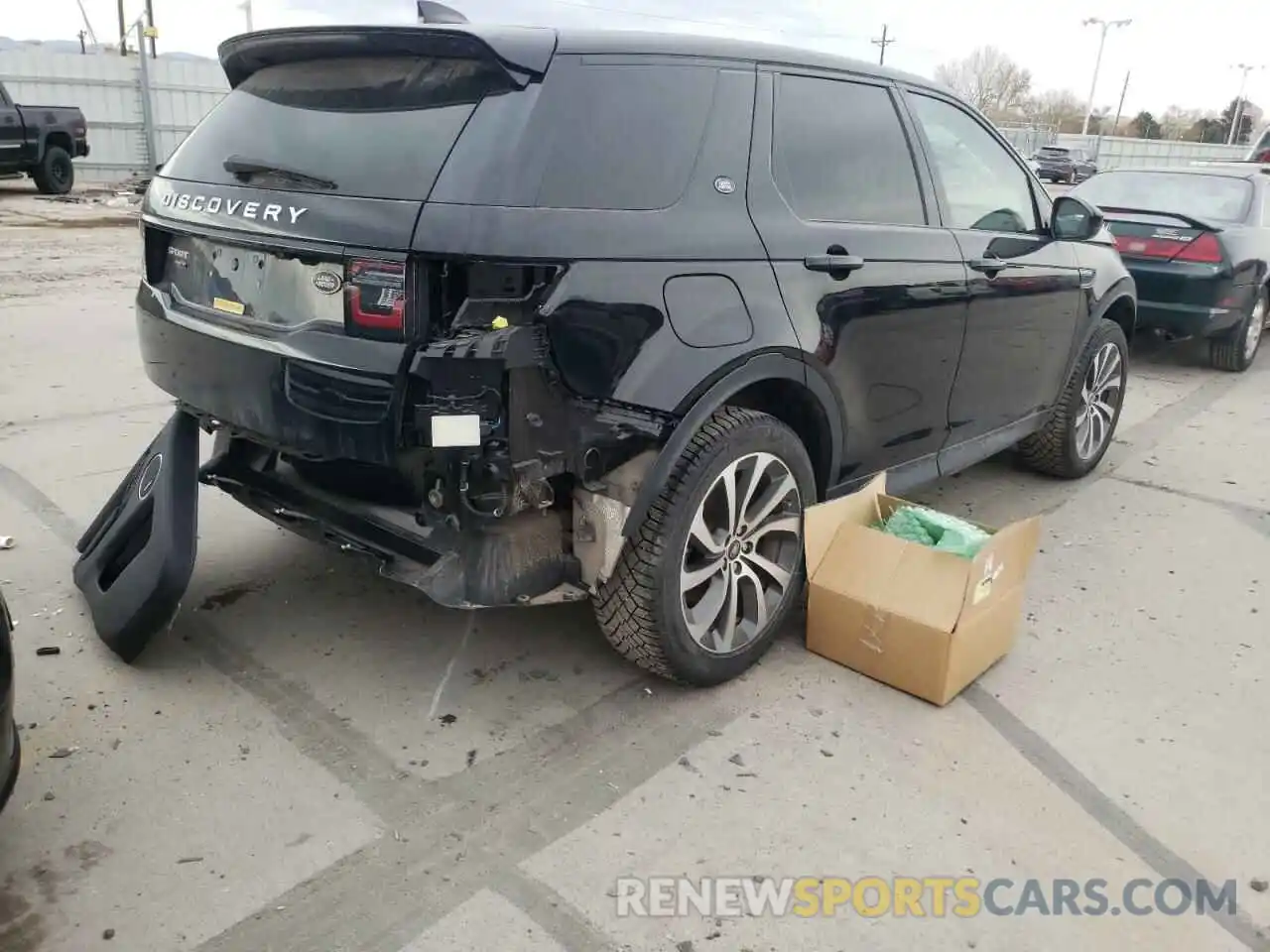 4 Photograph of a damaged car SALCJ2FX4LH848889 LAND ROVER DISCOVERY 2020