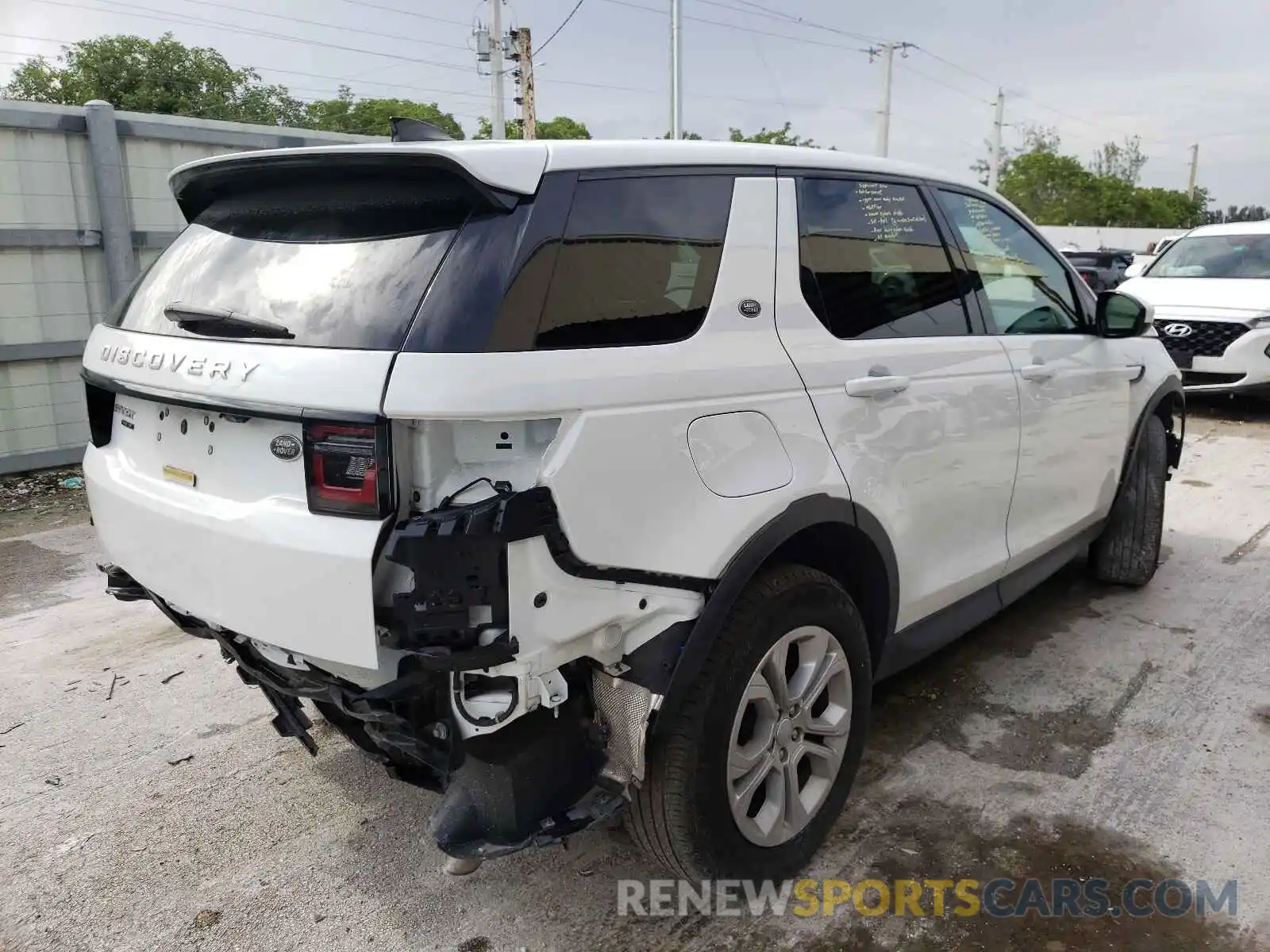 4 Photograph of a damaged car SALCJ2FX4LH850979 LAND ROVER DISCOVERY 2020