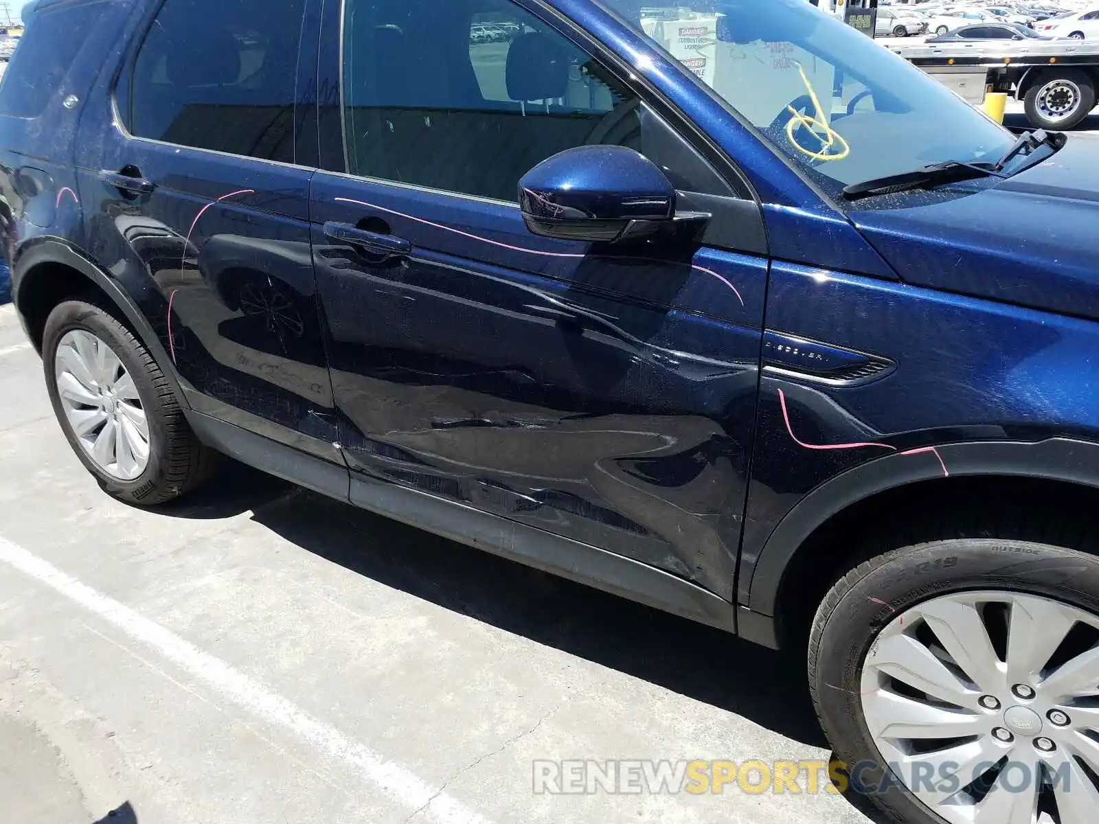 9 Photograph of a damaged car SALCJ2FX4LH853171 LAND ROVER DISCOVERY 2020