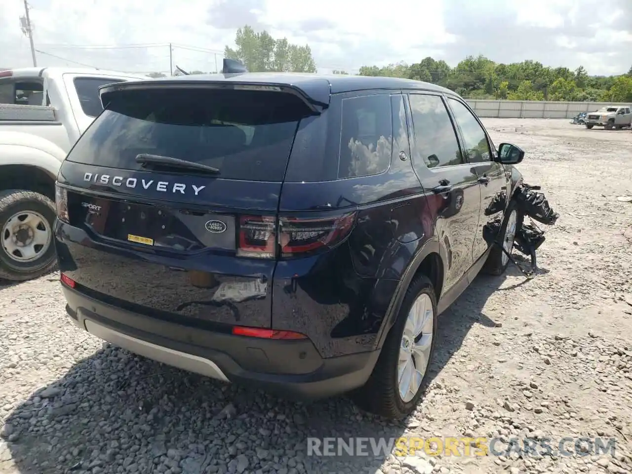 4 Photograph of a damaged car SALCJ2FX6LH838445 LAND ROVER DISCOVERY 2020