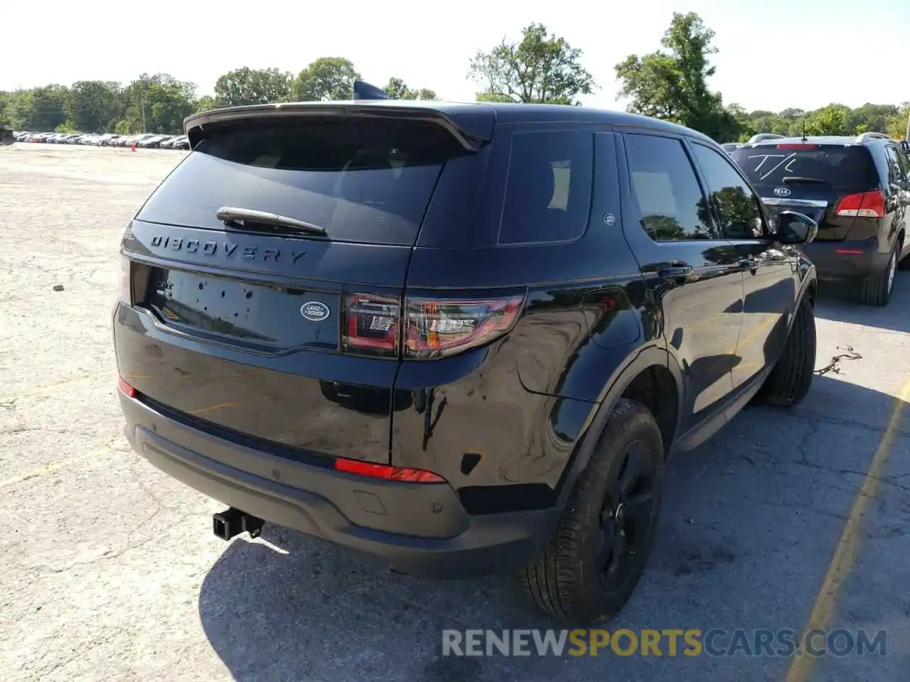 4 Photograph of a damaged car SALCJ2FX6LH863068 LAND ROVER DISCOVERY 2020