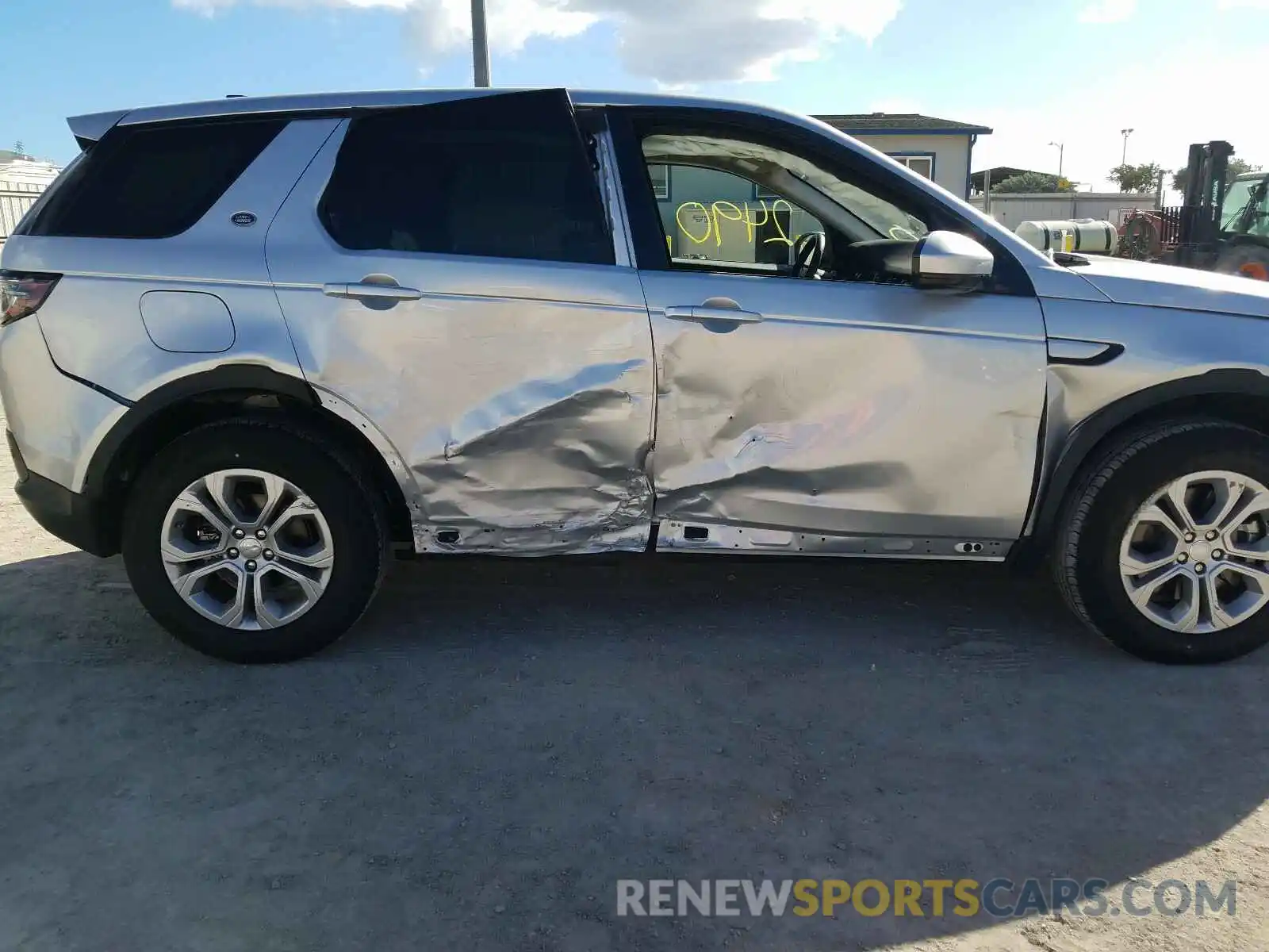 9 Photograph of a damaged car SALCJ2FX8LH851035 LAND ROVER DISCOVERY 2020