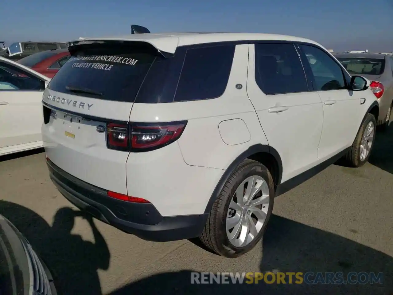 4 Photograph of a damaged car SALCJ2FX8LH857580 LAND ROVER DISCOVERY 2020