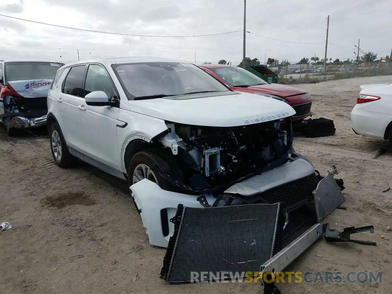 1 Photograph of a damaged car SALCJ2FX9LH850377 LAND ROVER DISCOVERY 2020