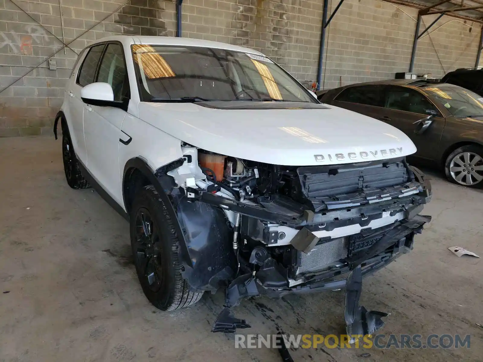 1 Photograph of a damaged car SALCJ2FX9LH858933 LAND ROVER DISCOVERY 2020