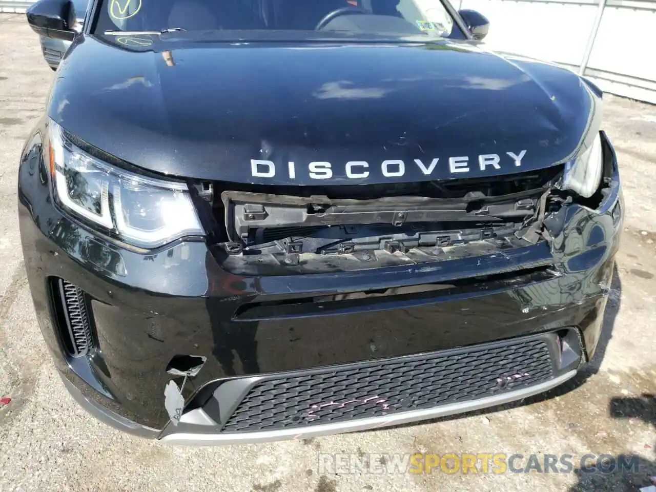 9 Photograph of a damaged car SALCJ2FXXLH836942 LAND ROVER DISCOVERY 2020