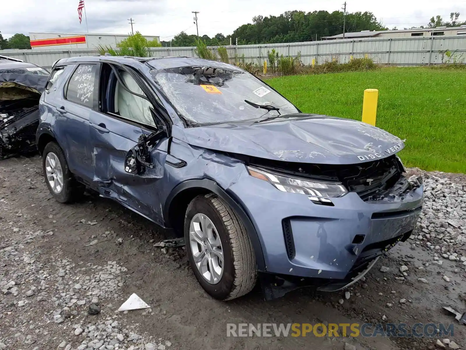 1 Photograph of a damaged car SALCJ2FXXLH879516 LAND ROVER DISCOVERY 2020