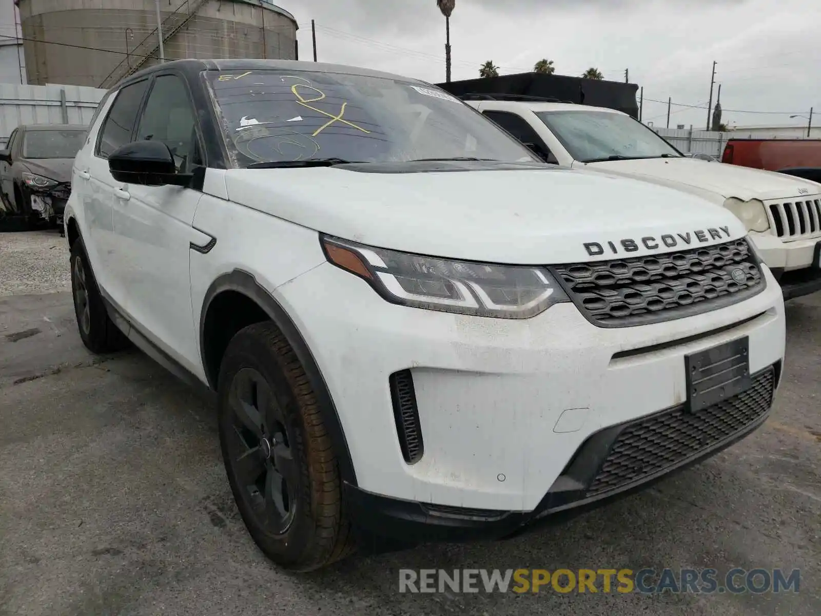 1 Photograph of a damaged car SALCJ2FXXLH881542 LAND ROVER DISCOVERY 2020